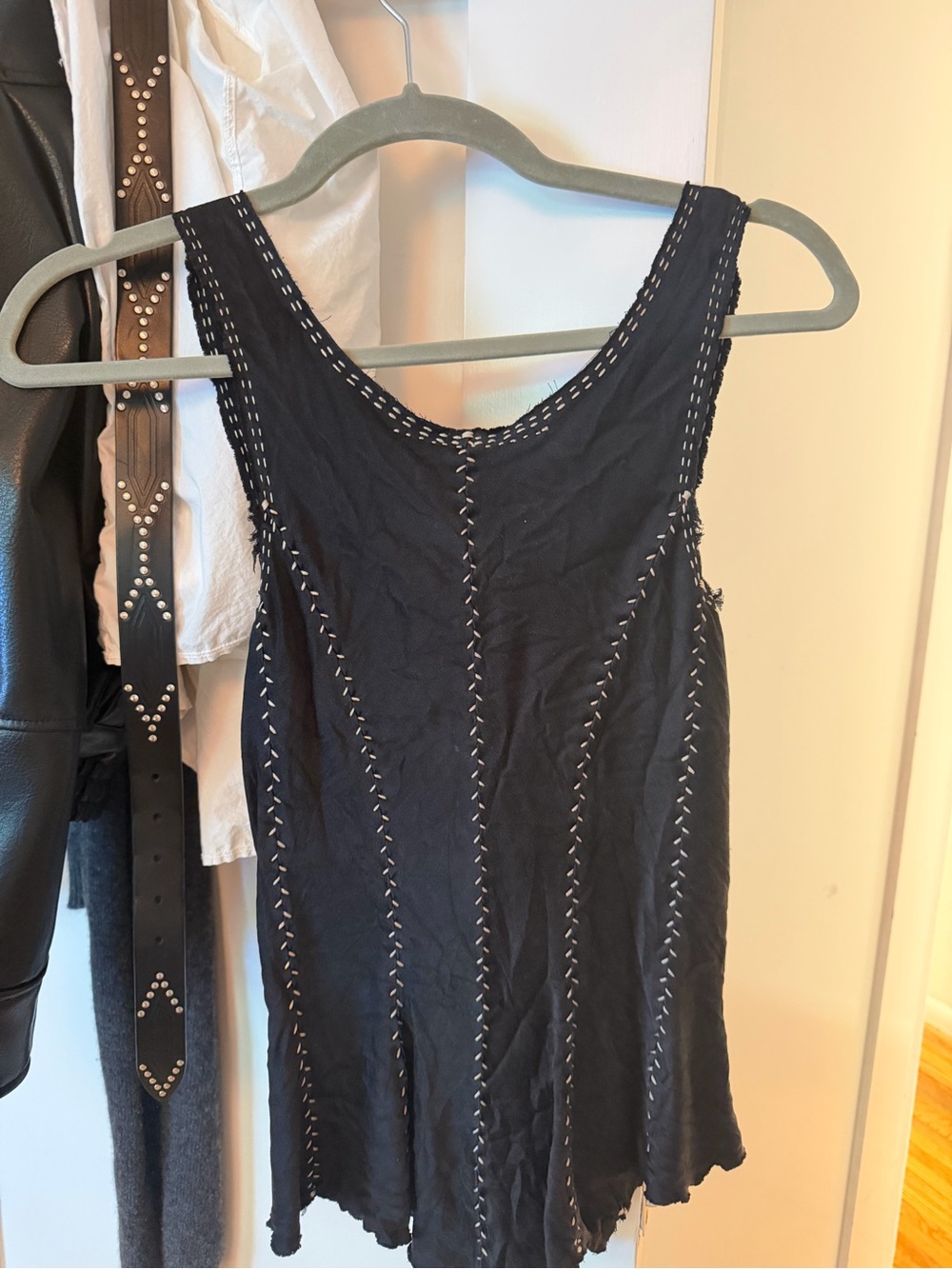 100% silk top - Picture 2 of 2